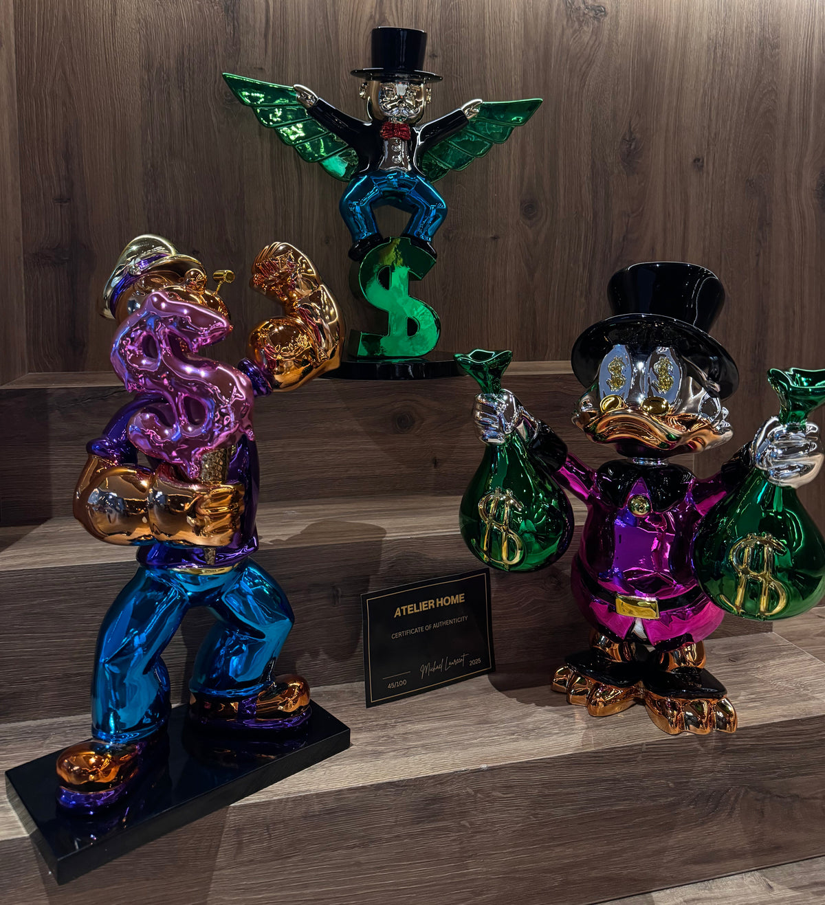 Clube dos Bilionários – Edição Decorativa com 3 Esculturas de Luxo